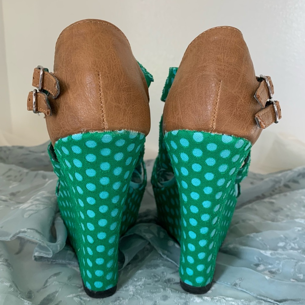 🍀 🌸 Qupid Polka Dot Strappy Wedge Sandal - Picture 4 of 14